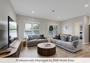 Paradise on Prince - Sleek & Stylish, Dog Friendly, Orange